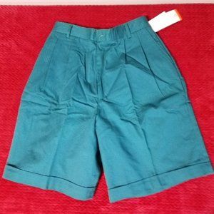 Hunt Club Green Shorts, Size 12, Forest Green, Pleated Front